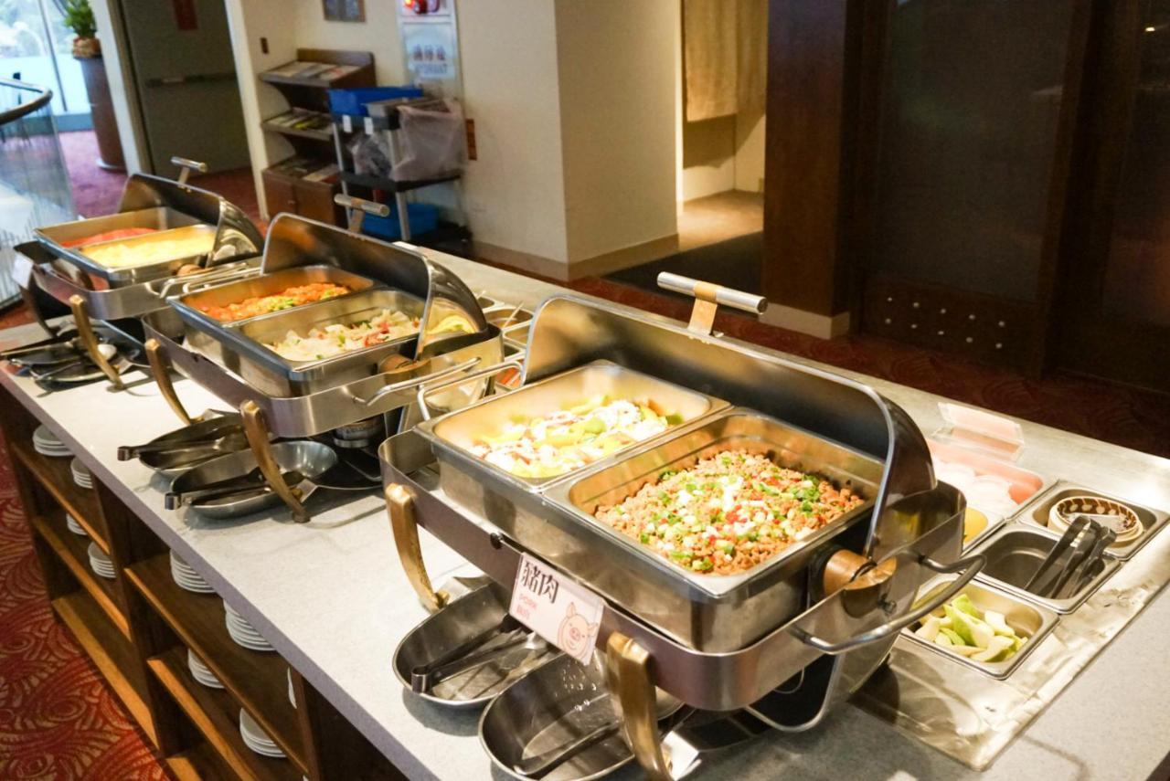 華麗大飯店ferrary 3* Taipei