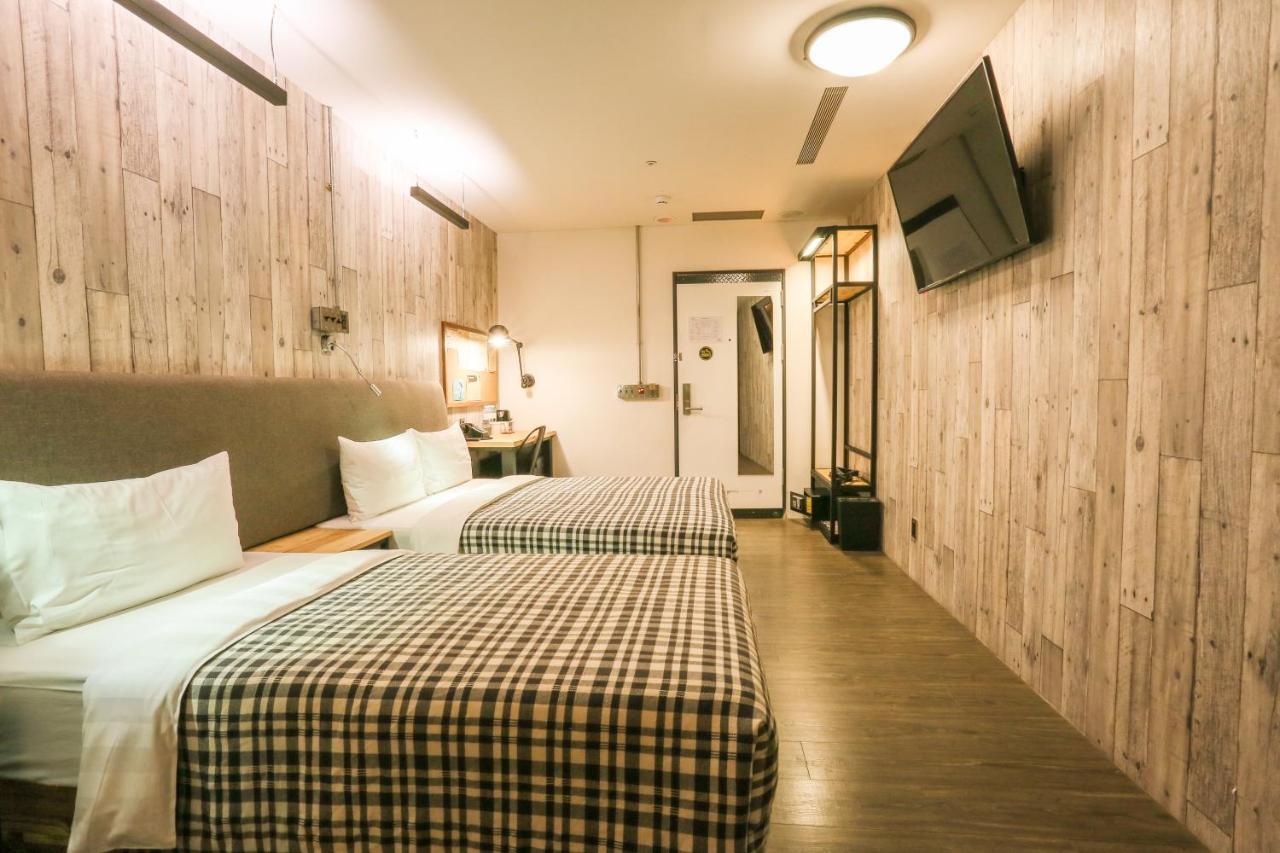 Papa Whale Hotel Taipei