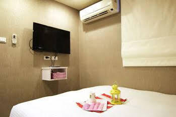 Pensão Ximen Taipei - Dreamhouse 2*