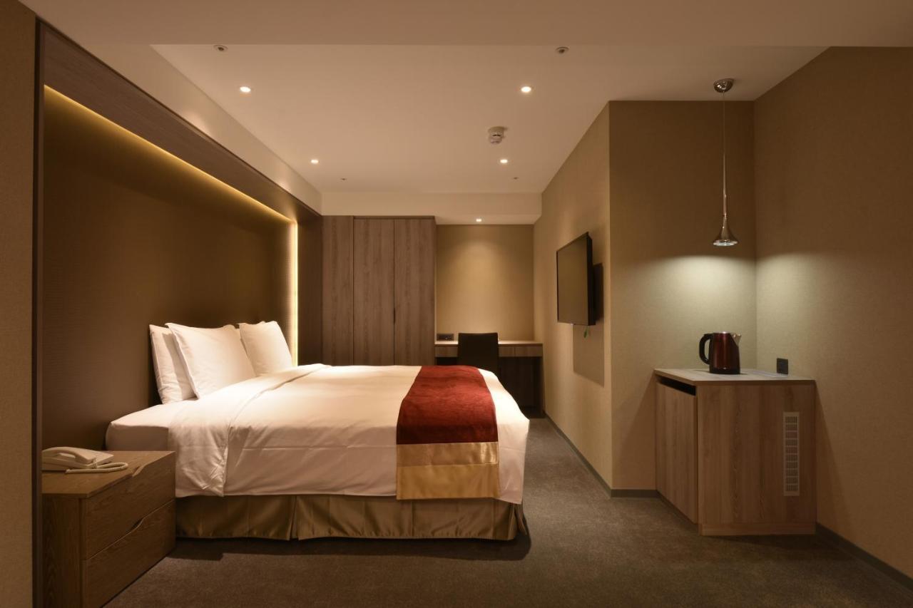 Hotel World Zhongxiao Taipei