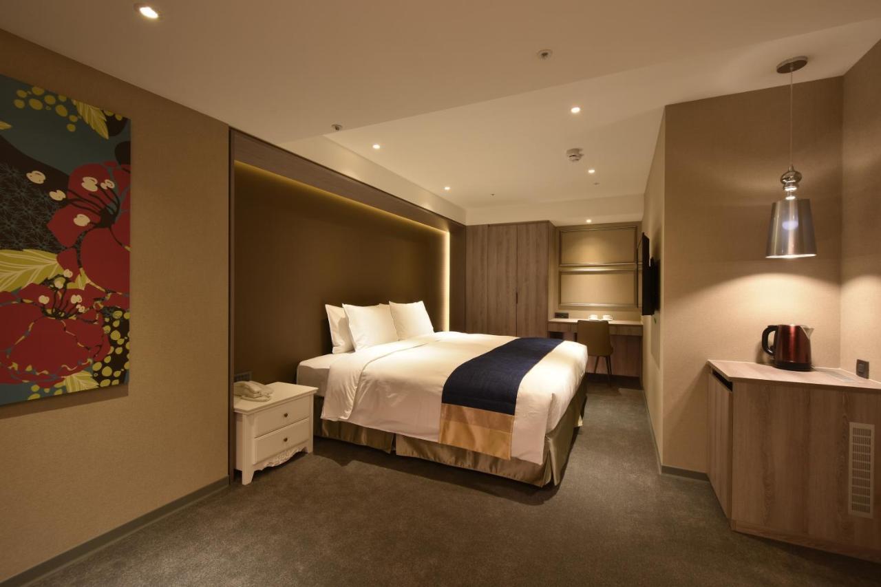 Hotel World Zhongxiao