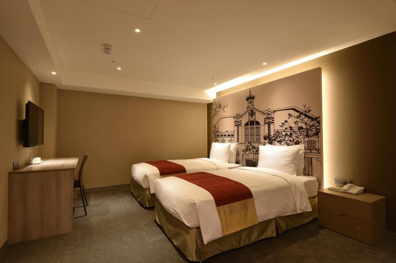 World Zhongxiao 4* Taipei