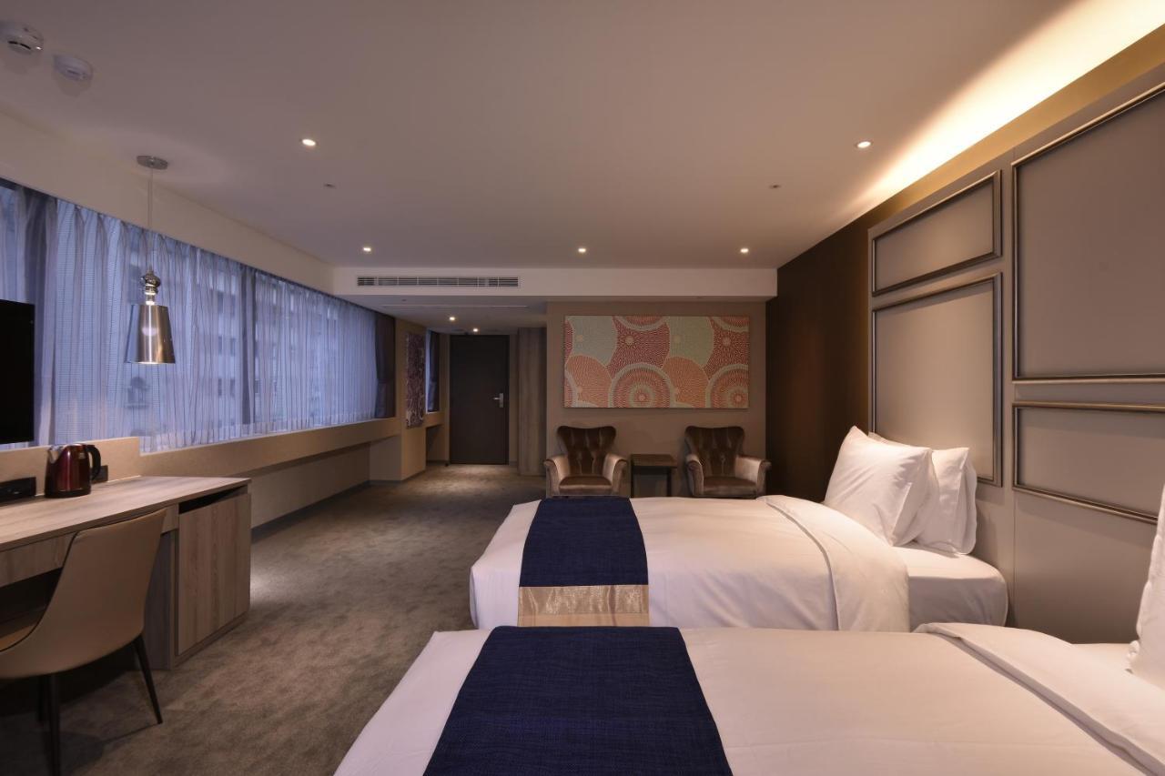 World Zhongxiao Hotel