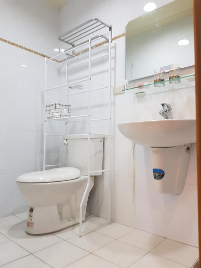 Quiet Suites Near Mrt Wonlong 4mins 溫馨套房雅房綠線萬隆捷運站四分鐘 Green Line Guest house Taipei