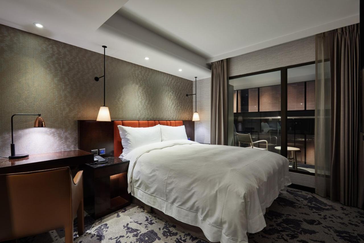 Tango Zhongshan Hotel 3*