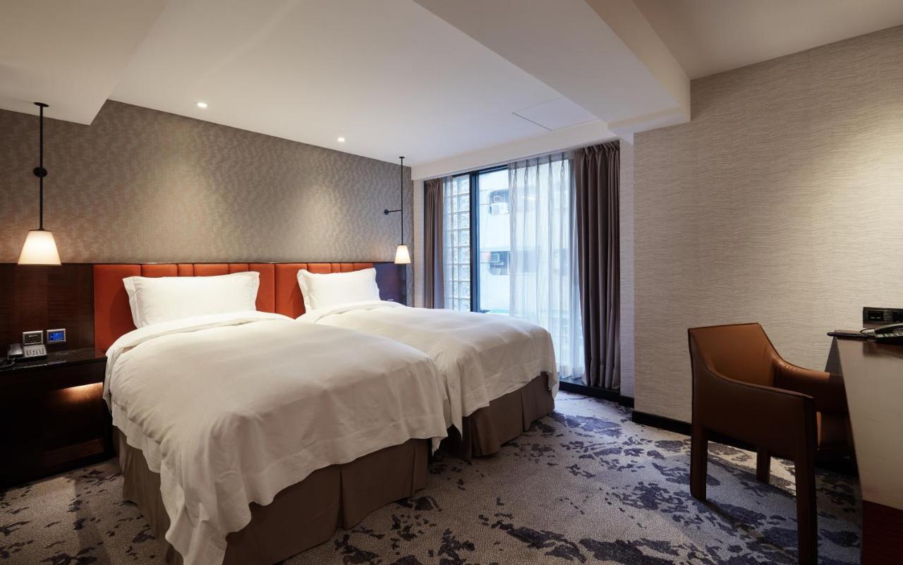Tango Zhongshan Hotel 3*