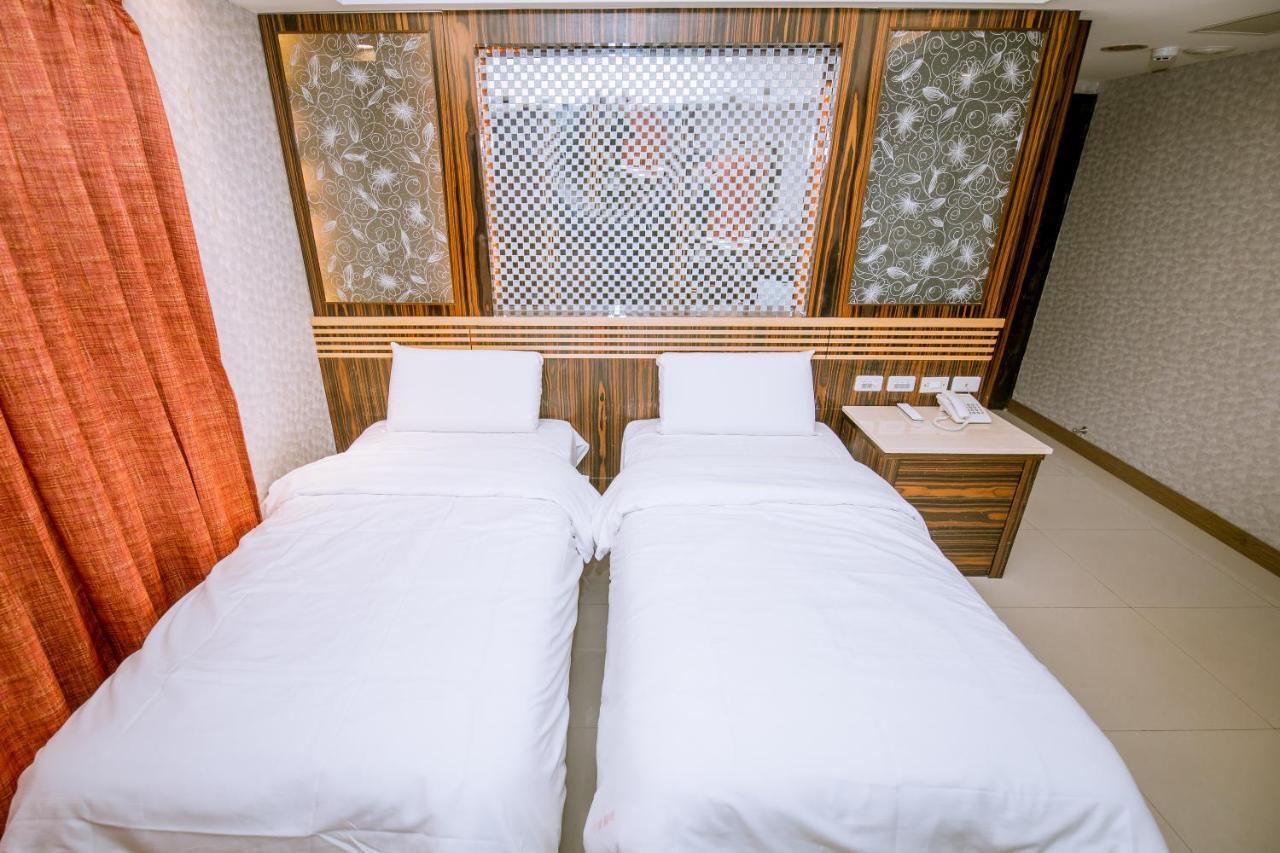 Guide Xinyi Hotel
