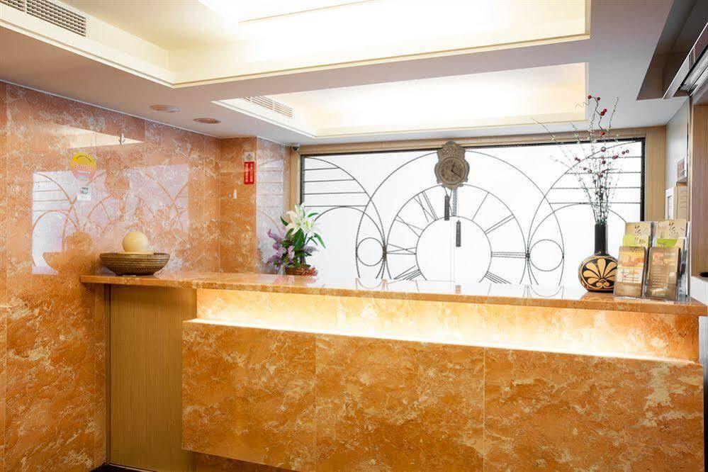 Guide Xinyi Hotel