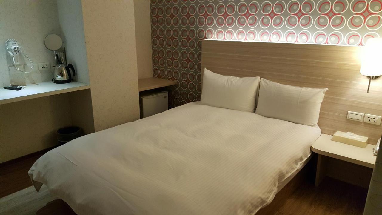 Happy House 3* Taipei