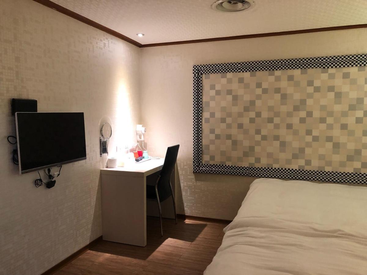 Happy House Penginapan Taipei
