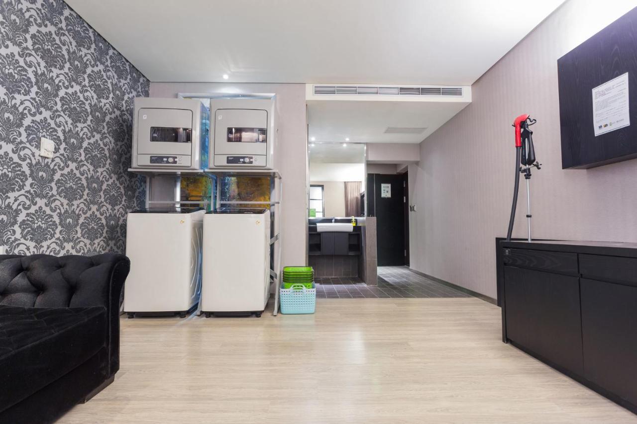 Fx Nanjing East Road Branch 4*