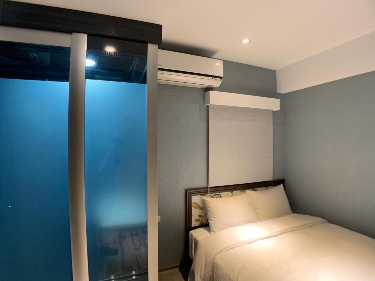 Donni For Rent 2*