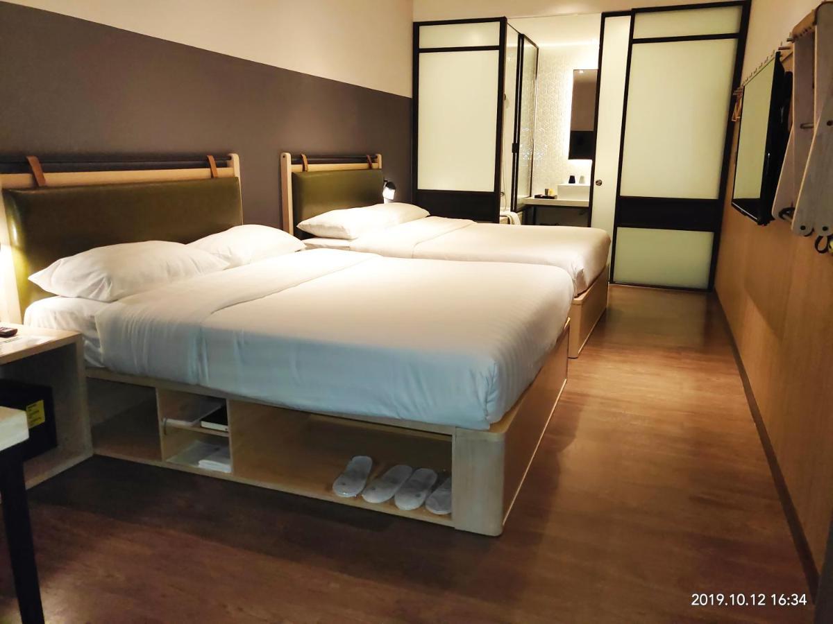 - Main Station Hotel