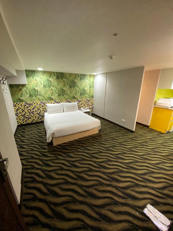 Starry Night Hotel 3*