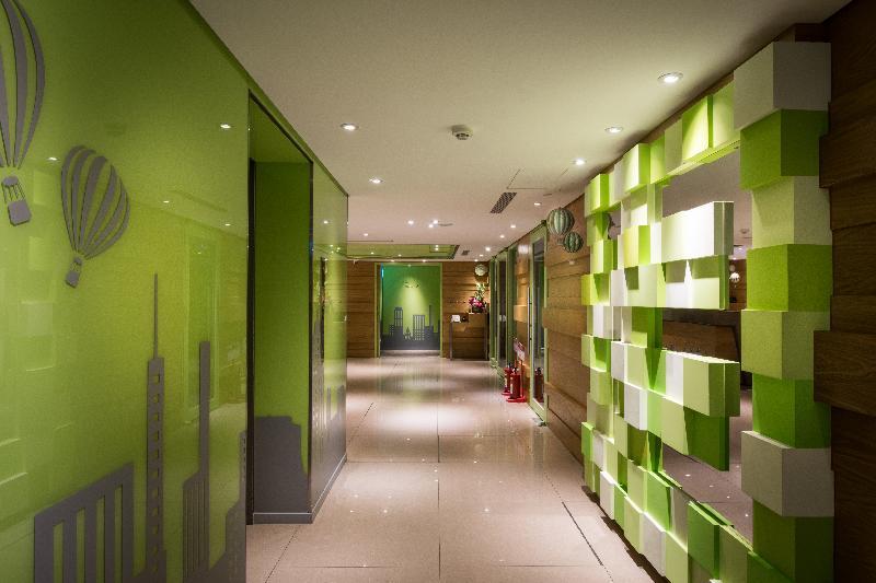 Hotel World - Zhonghua 4*