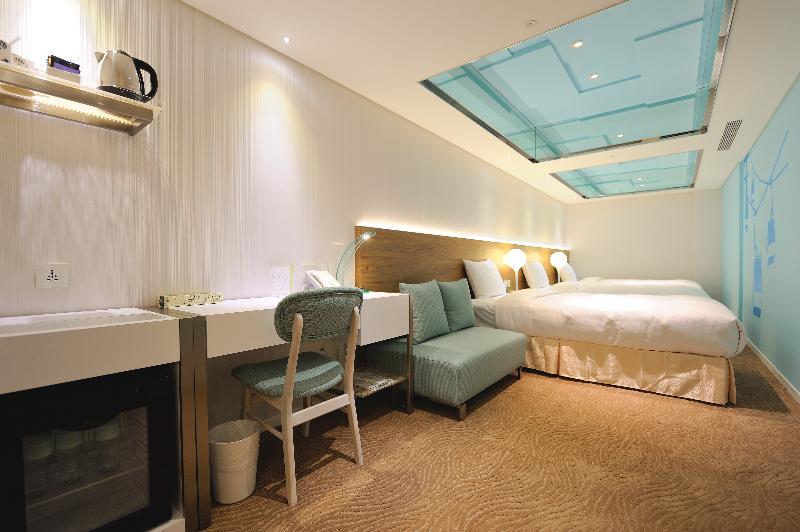 Hotel World - Zhonghua 4*