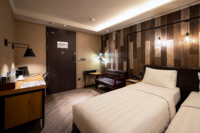 - Beimen Hotel 4*