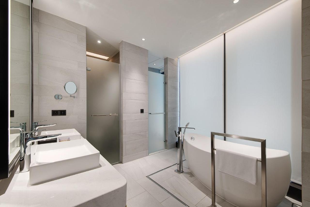 Jasper Young Banqiao Hotel 4*