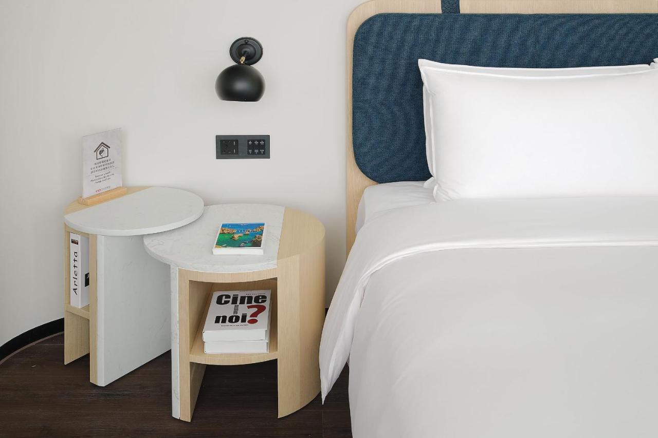 Jasper Young Banqiao Hotel