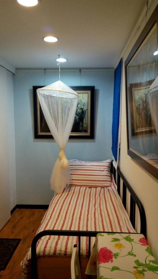 Vincent Willem Van Gogh Hall Guest house Taipei