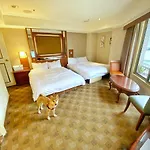 Nn House 小巨蛋館