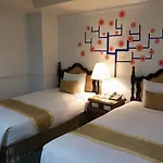 City Hotel