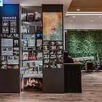 Taiwan Youth Hostel & Capsule Hotel