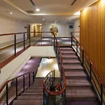 Rich & Free Hotel - Fuzhong 富逸旅趣-板橋府中館