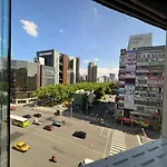 Meworld Hotel - Daan