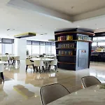 High Floor New Bldg 4B2Bldk Ximending, Stunning Views • 高層新樓 4房2衛 西門町 美景