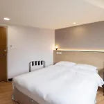 New World Hotel