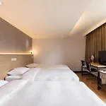 New World Hotel
