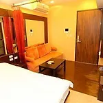 Alice Home - Xinyi
