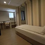 Cheers Hotel