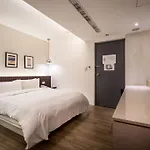 Royal Garden Hotel
