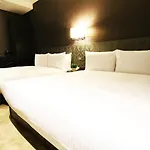 Next Taipei Hostel - Main Station