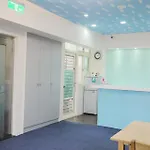 D.Giraffe Your Space