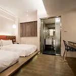 Royal Garden Hotel