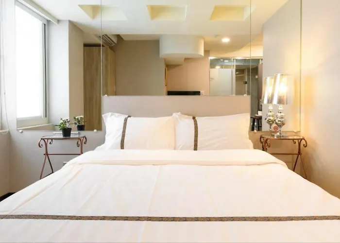 Nini Taipei MRT Apartment