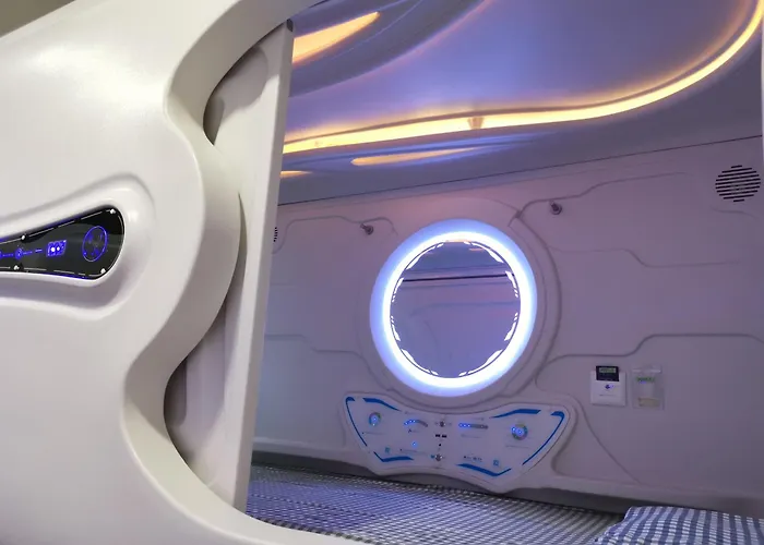 橙舍太空艙 Tw Capsule Hostel