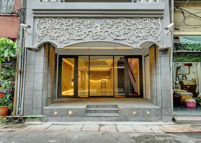 Bayman Hotel