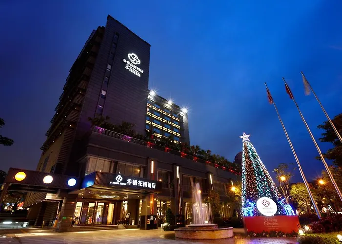 S Aura Hotel