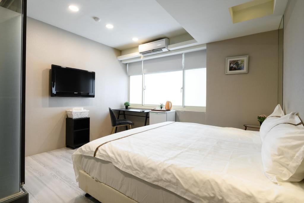 Nini Taipei MRT Apartment Apartemen