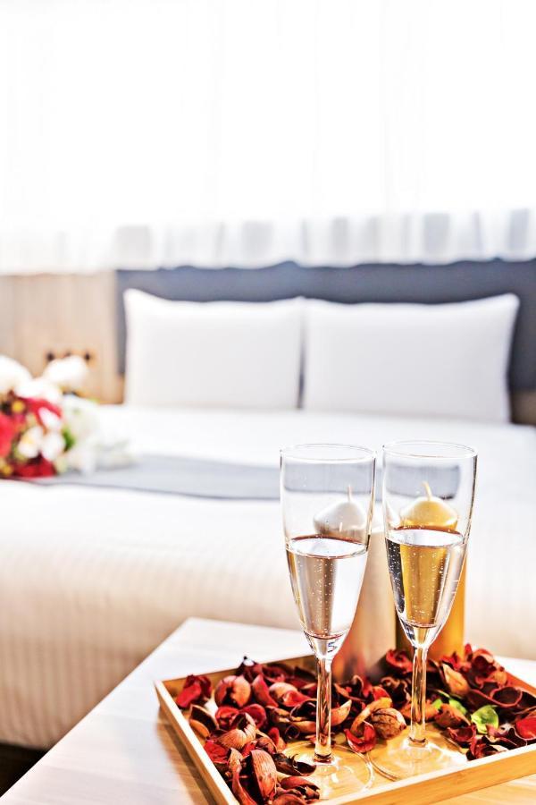 Hotel Heroes Square 3*