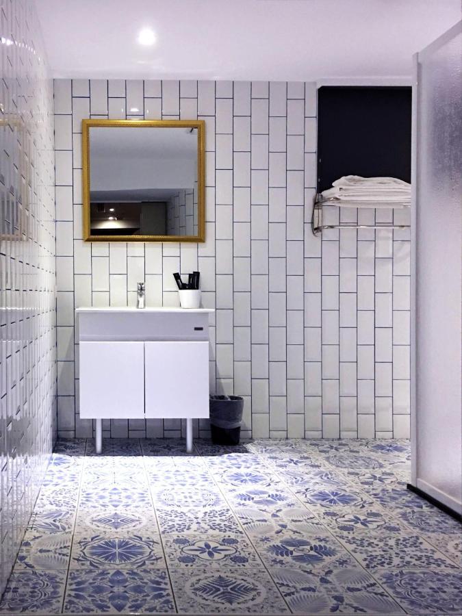 Hotel Heroes Square 3*