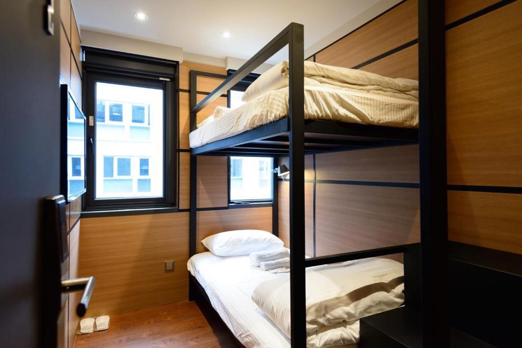 Neosoho - Taipei Station Branch Capsule hotel