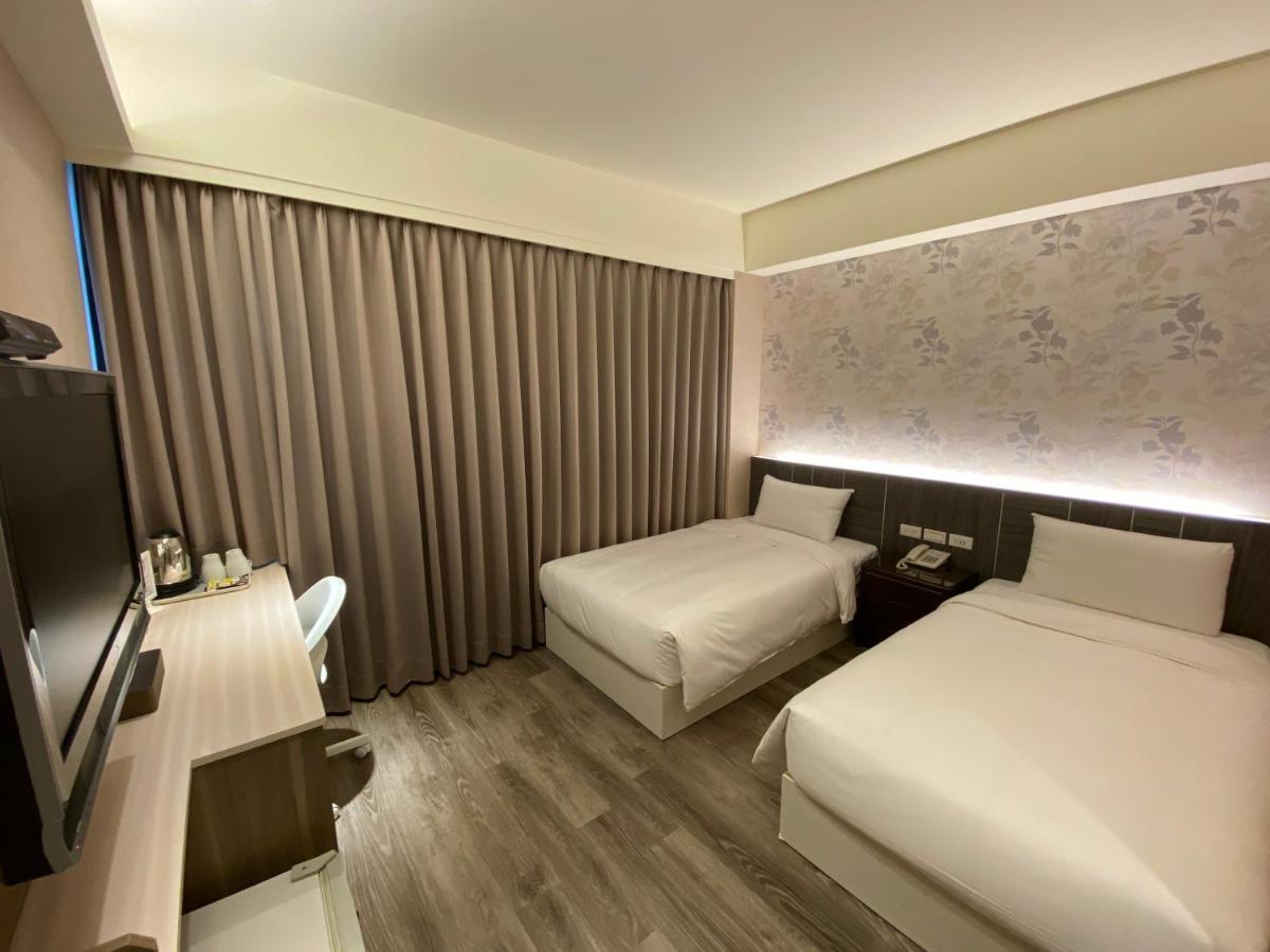 Chair Man Hotel