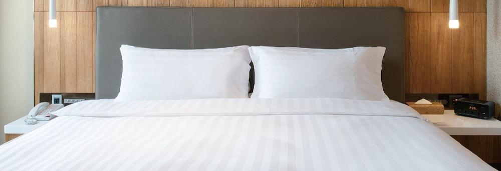 Hotel Home Hotel 4*