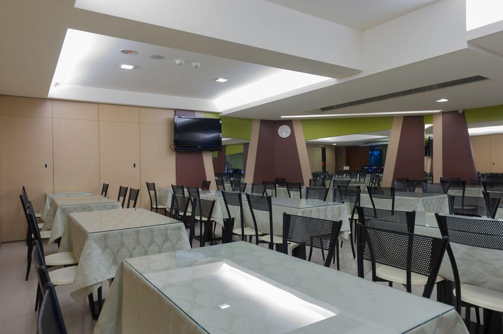 Hotel World Linsen