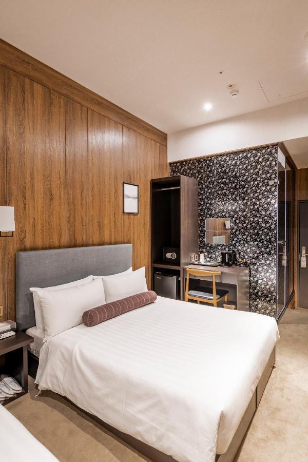 Mayer Taipei